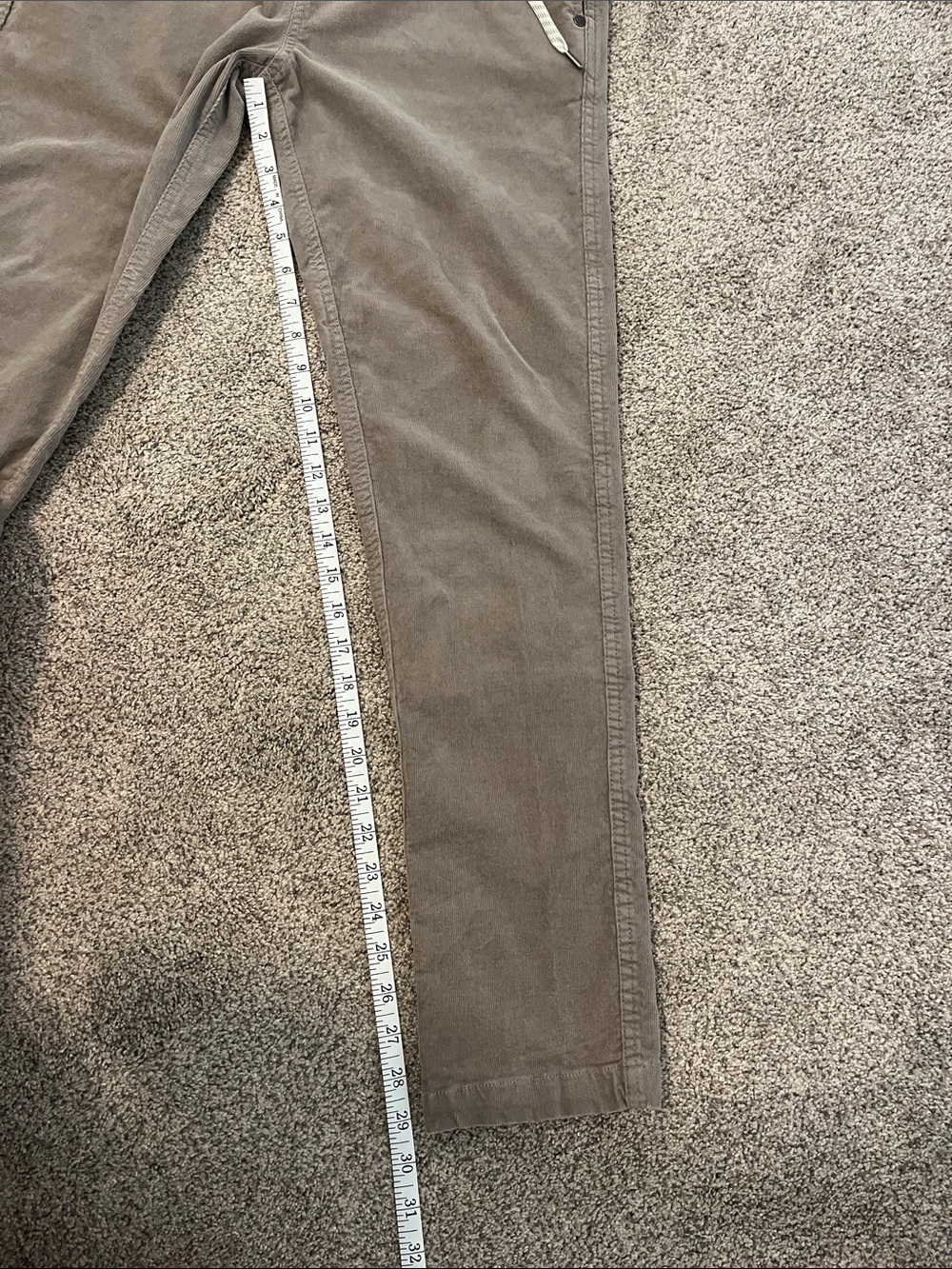 Vuori Men's corduroy Drawstring pant - Picture 4 of 9